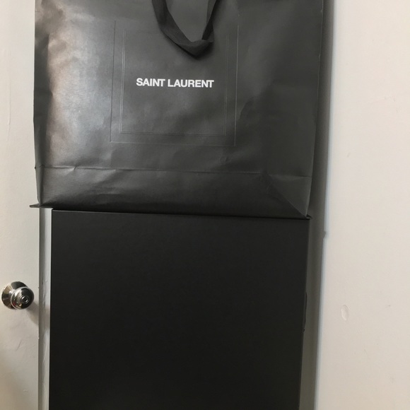 Saint Laurent Empty Totes Bag Box and shopping Gift Bag. Dimensions 3.5x20.5x22 - Picture 7 of 9